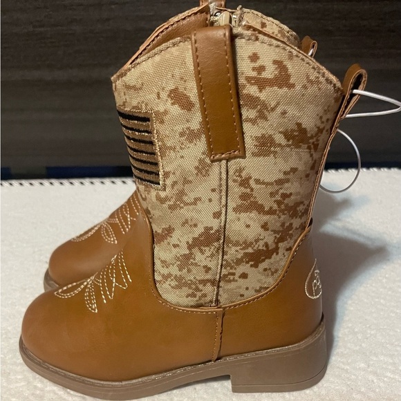 Pawz camo boots. NWT! - Picture 2 of 7